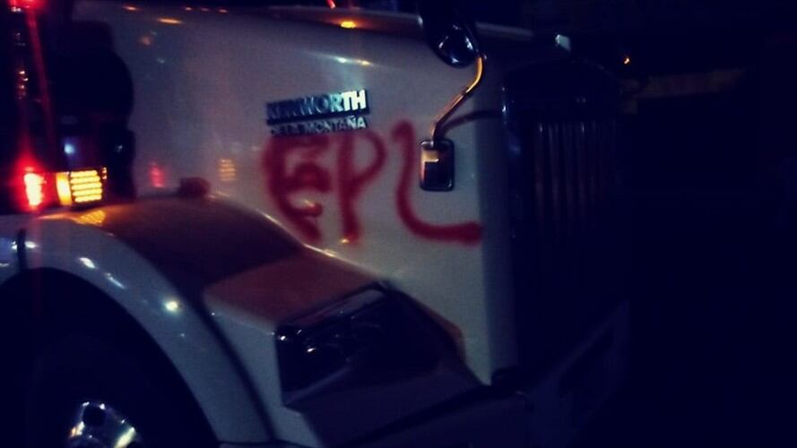 Supuestos integrantes del Epl asaltaron vehículos en Cauca. Foto: Cortesía Sucesos Cauca