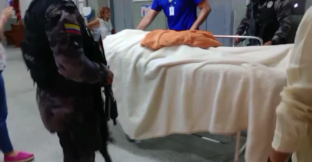 Camilla vacía en el traslado del exalcalde Ramiro Suárez Corzo. Foto: Sigue La W