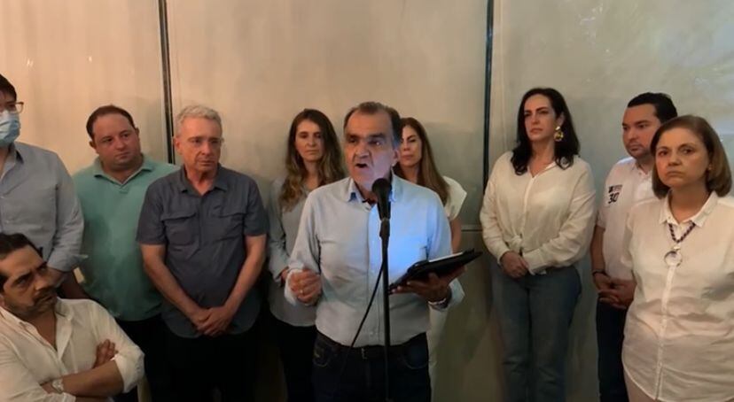 Óscar Iván Zuluaga, candidato presidencial del Centro Democrático no se unirá al 'Equipo por Colombia'
