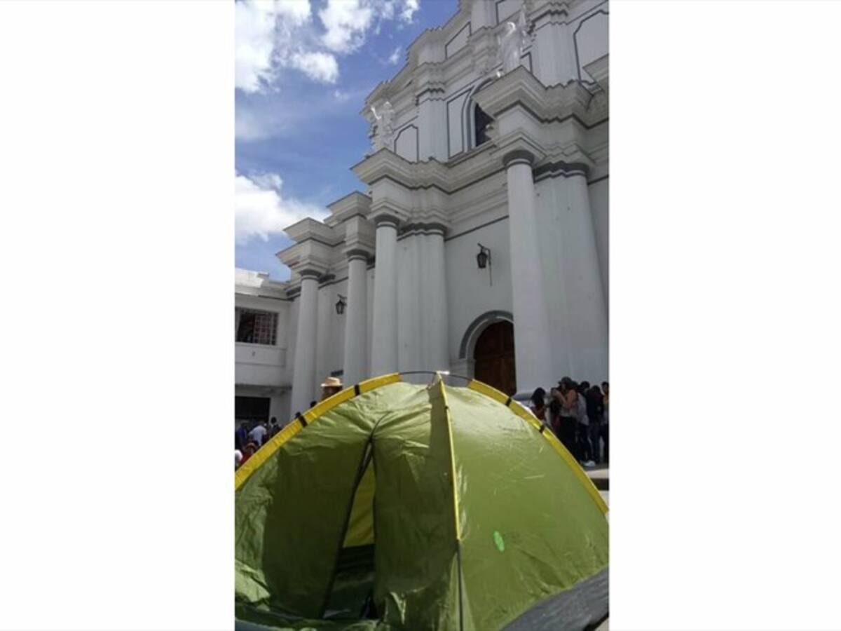 Estudiantes de Unicauca acampan en el Parque Caldas de Popayán