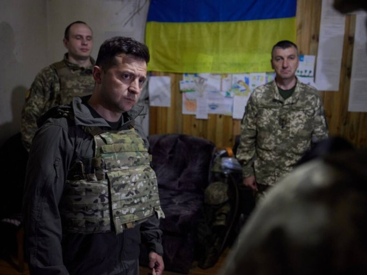 Volodímir Zelenski descarta reconocer la independencia del Donbás que pide Rusia