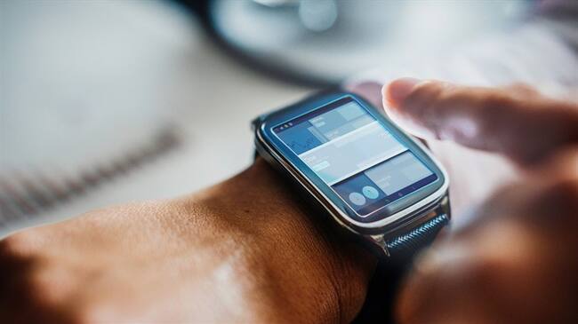 Mujer descubrió infidelidad de su pareja por la actividad de su reloj inteligente. Foto: Getty Images