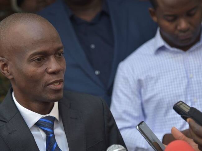 El asesinato de Jovenel Moise ha sido atribuido por las autoridades haitianas a un comando de hombres armados que hablaban inglés y español. Foto: Getty Images / HECTOR RETAMAL