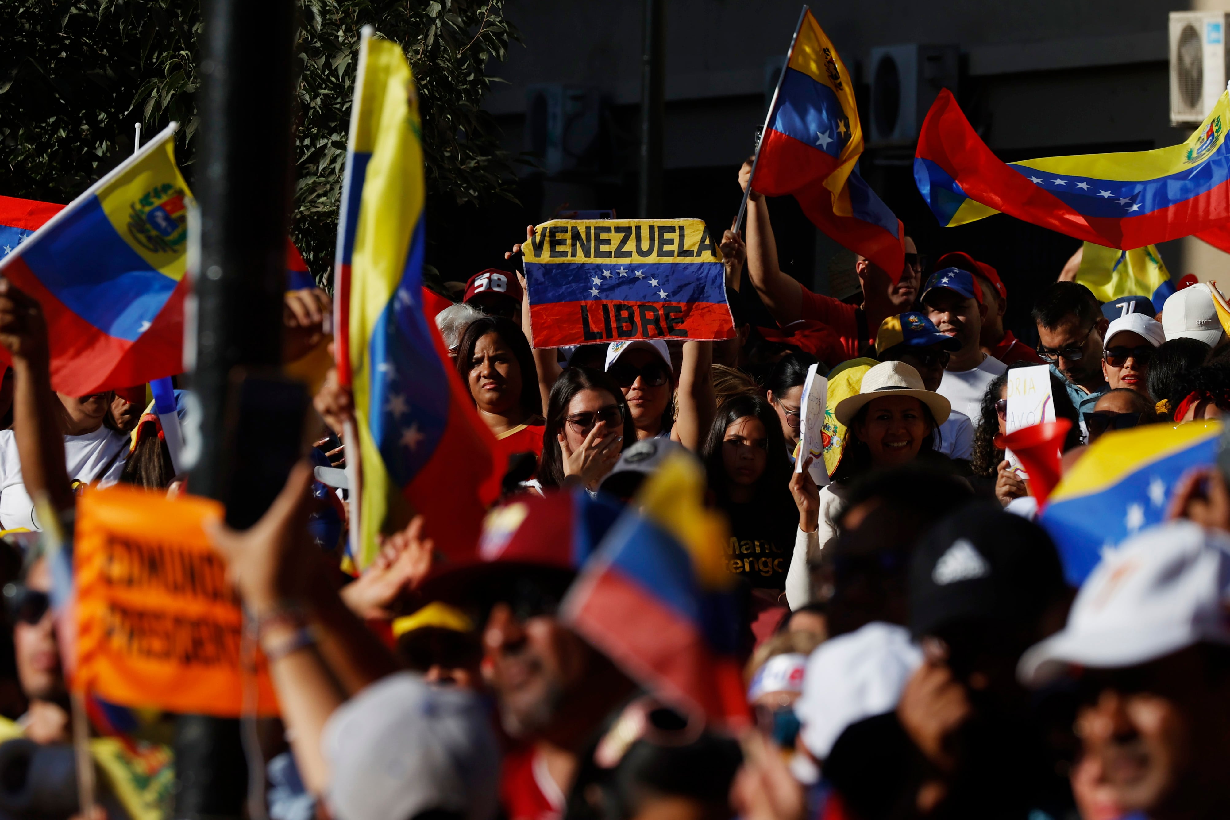 Oposición venezolana calificó de “golpe de Estado” la juramentación de Nicolás Maduro