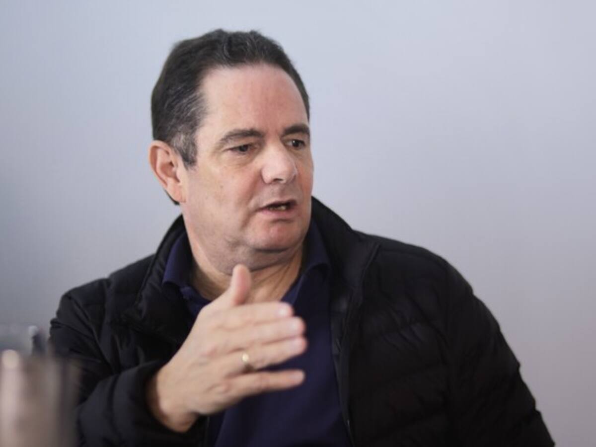 Germán Vargas Lleras dice que no ha tenido contacto con candidatos presidenciales