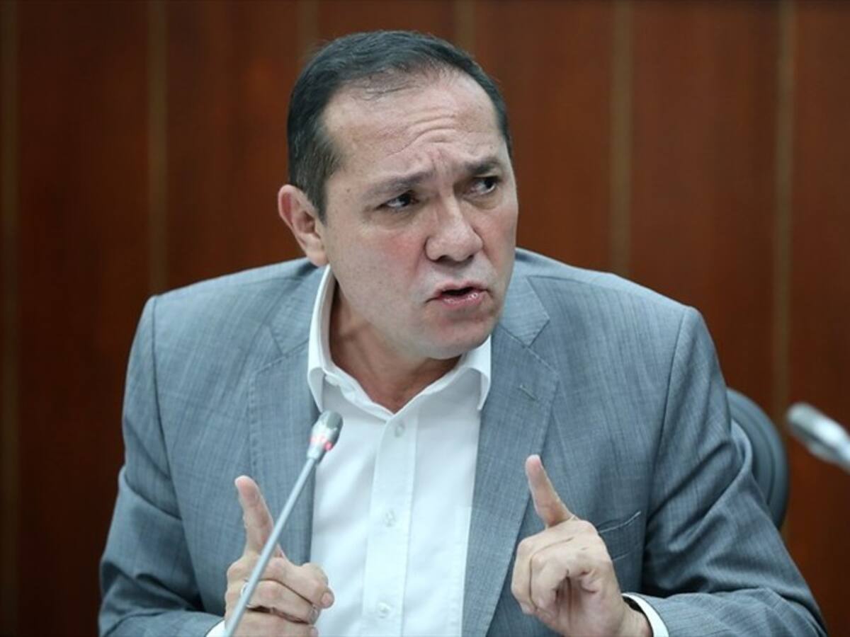 Juzgado falla a favor del senador Sanguino en tutela presentada por un exparamilitar