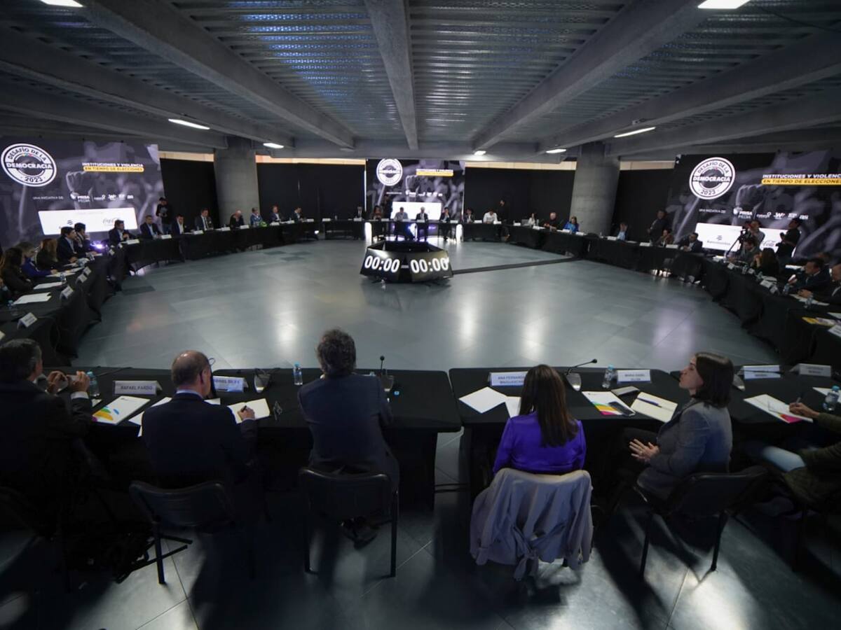 Expertos analizarán los desafíos que enfrenta la democracia colombiana este año