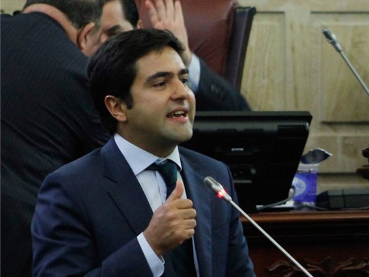 Creo que la caída de la popularidad de Duque se debe a la propuesta del IVA: Samuel Hoyos