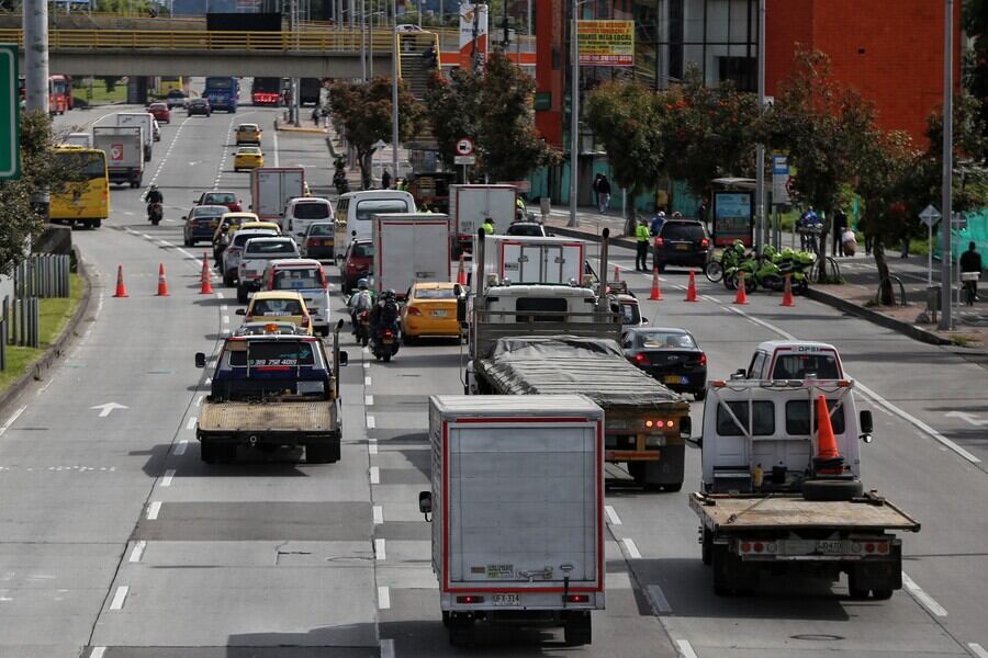 Tubo roto en la calle 183 volvió a generar trancones en la Autopista Norte. Foto de referencia: Colprensa.