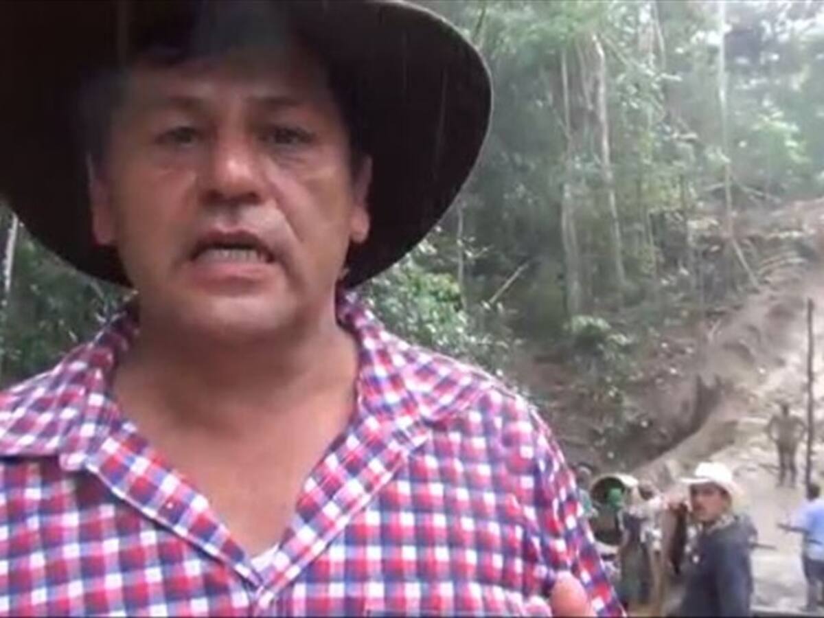 Romaña reaparece públicamente y pide libertad de Jesús Santrich