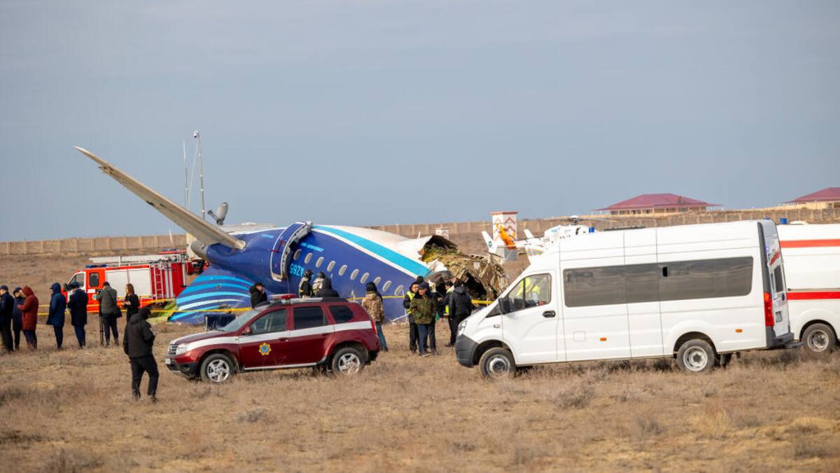 Sistema de defensa aéreo de Rusia tumbó avión de Aerolíneas de Azerbaiyán: Andriy Kovalenko