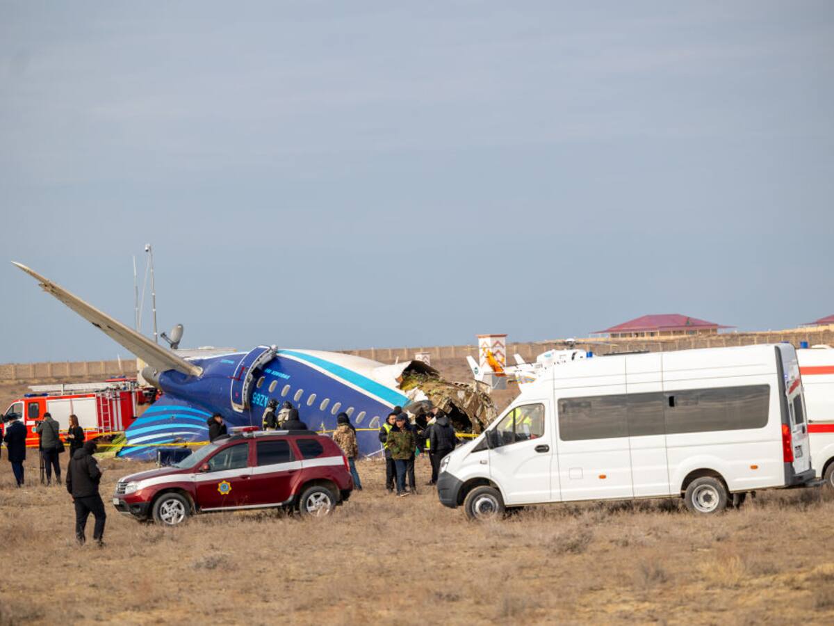 Sistema de defensa aéreo de Rusia tumbó avión de Aerolíneas de Azerbaiyán: Andriy Kovalenko