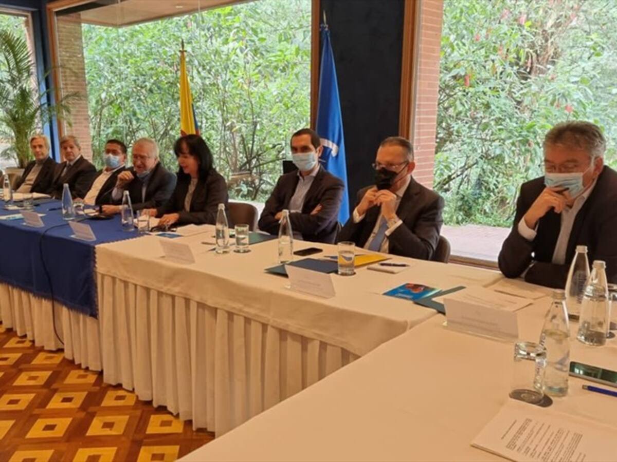 Precandidatos del conservatismo definirán forma de elección del candidato único