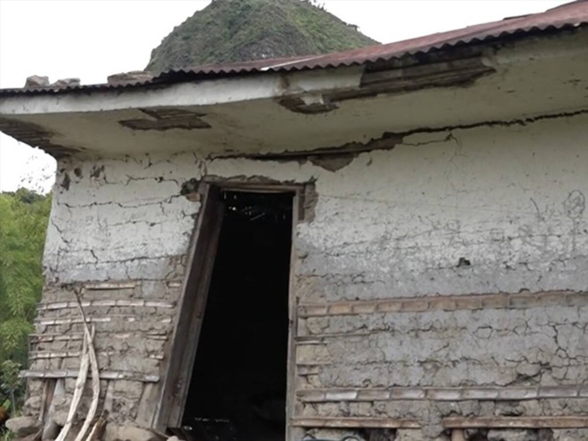 Falla geológica amenaza a 145 familias indígenas en el oriente del Cauca