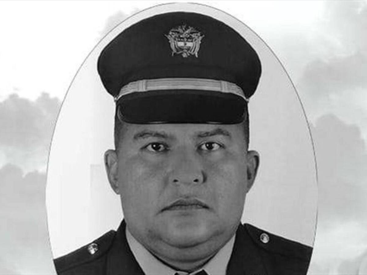 Asesinan a un subcomandante de Policía en medio de un atraco a un banco en El Cairo, Valle