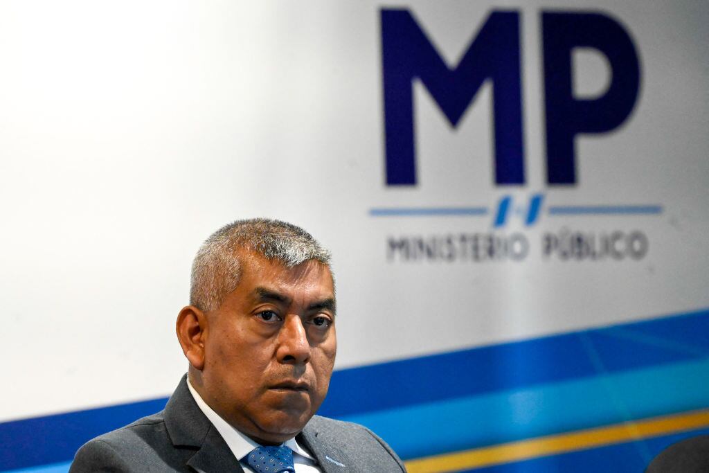 En abril, Reino Unido emitió alerta contra fiscal Guatemalteco que pide captura de fiscal Camargo