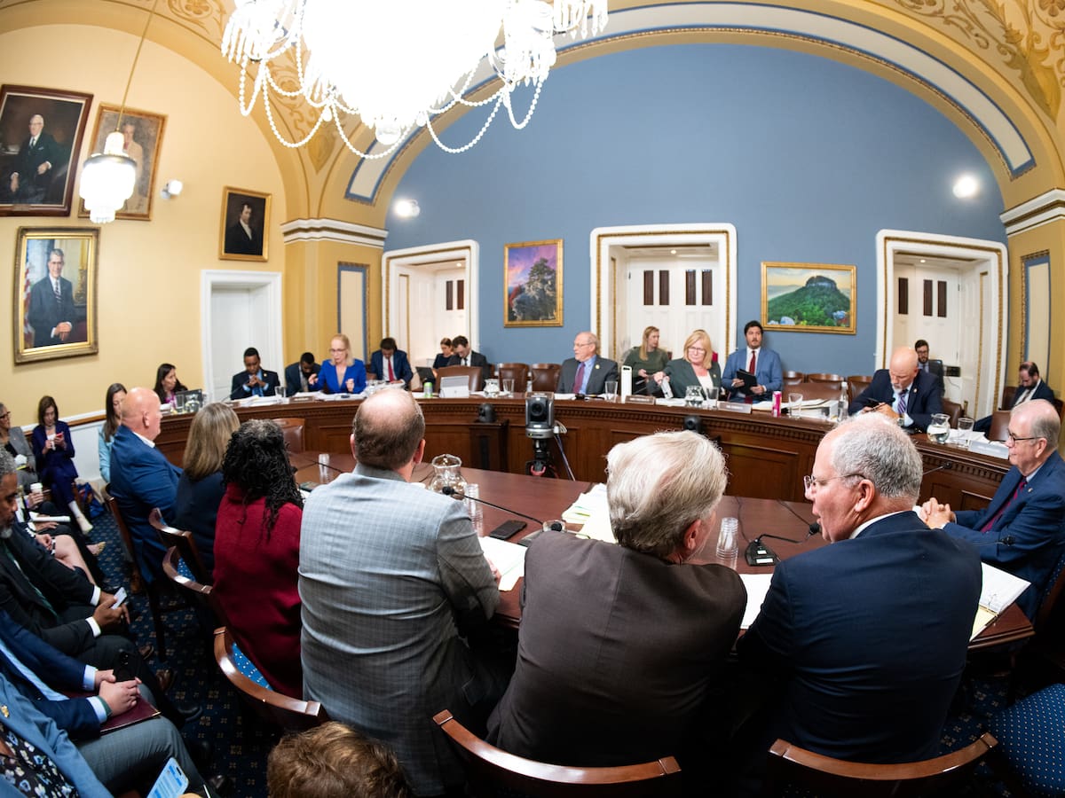 Cámara de Representantes de EE.UU. aprueba plan fiscal de Trump y lo envía al Senado