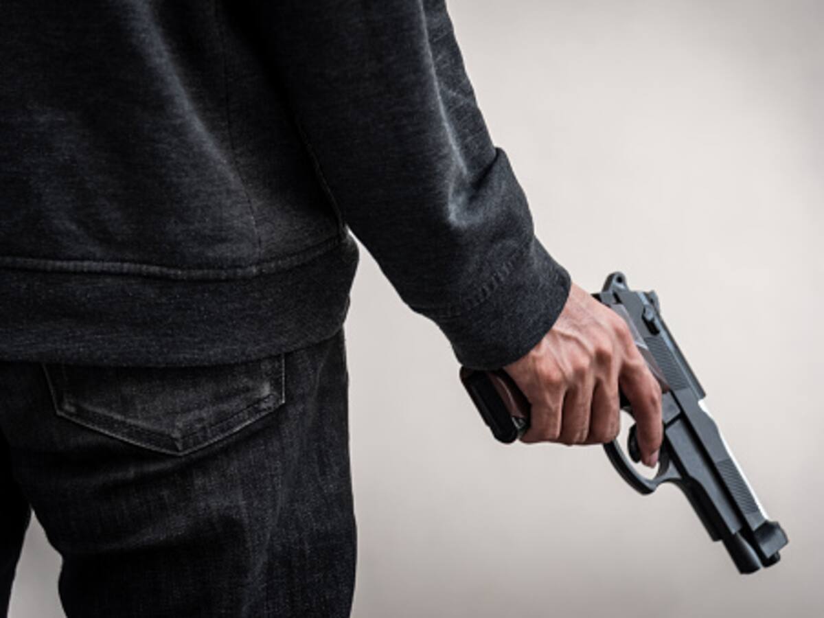 Escalofriante: en Bogotá dispararon contra tres hombres en plena vía pública