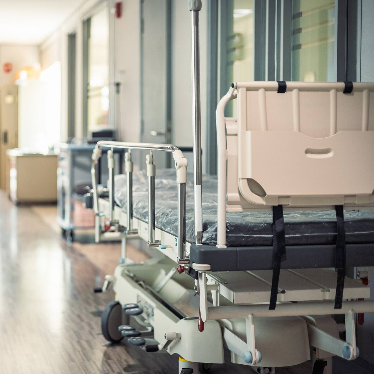 Representantes de médicos y pacientes se pronuncian tras advertencia de crisis en EPS