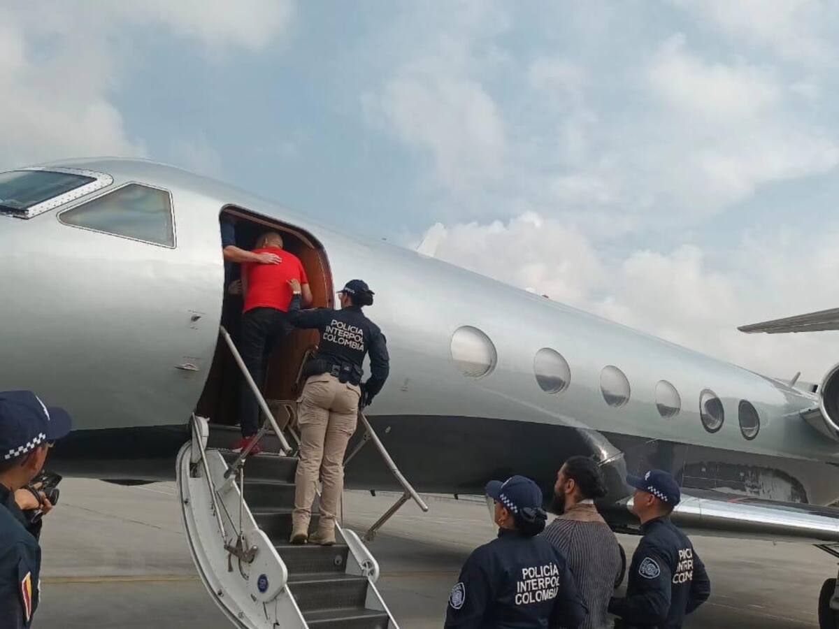 Policía extradita a seis colombianos y un hondureño hacia EE.UU. por narcotráfico