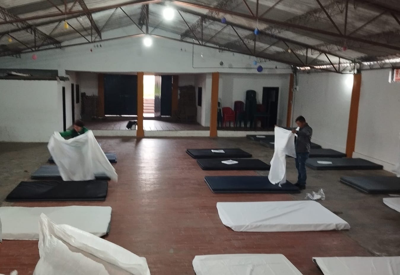 La casa cural es utilizada como albergue para las víctimas. Crédito: Arquidiócesis de Popayán.