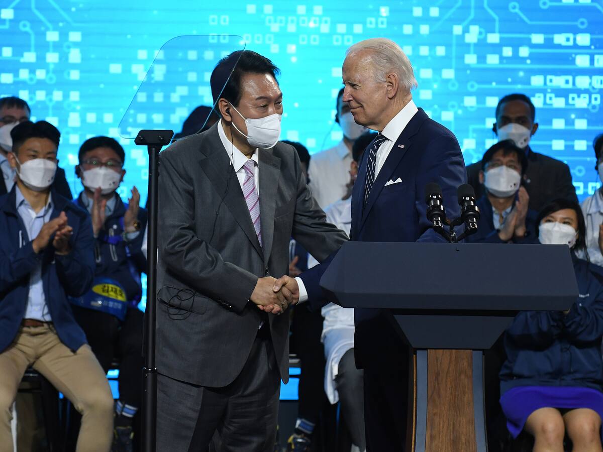 Joe Biden llega a Corea del Sur, bajo la sombra de posible prueba nuclear del vecino del norte