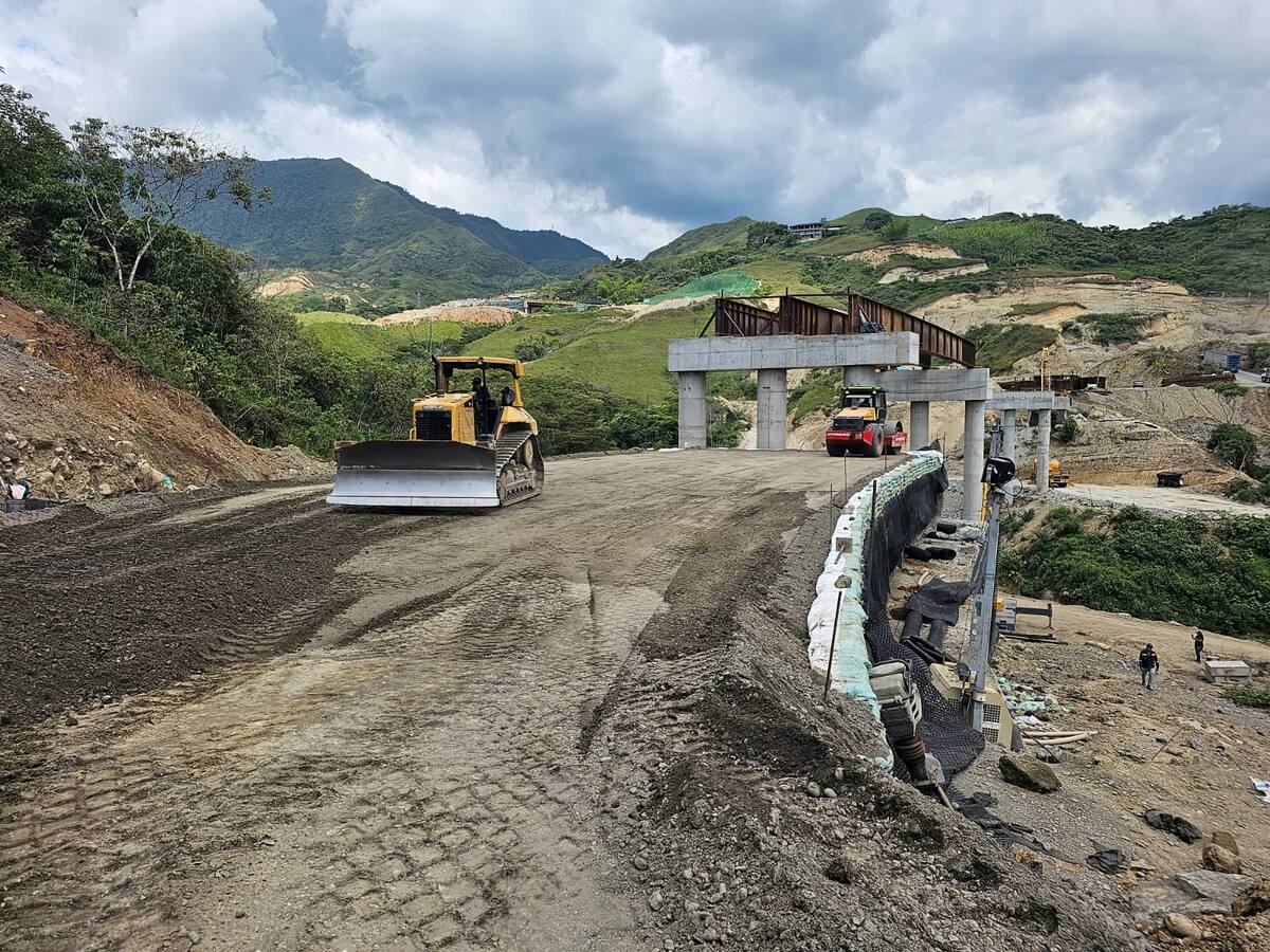 La vía definitiva en Rosas, Cauca, no será entregada este mes