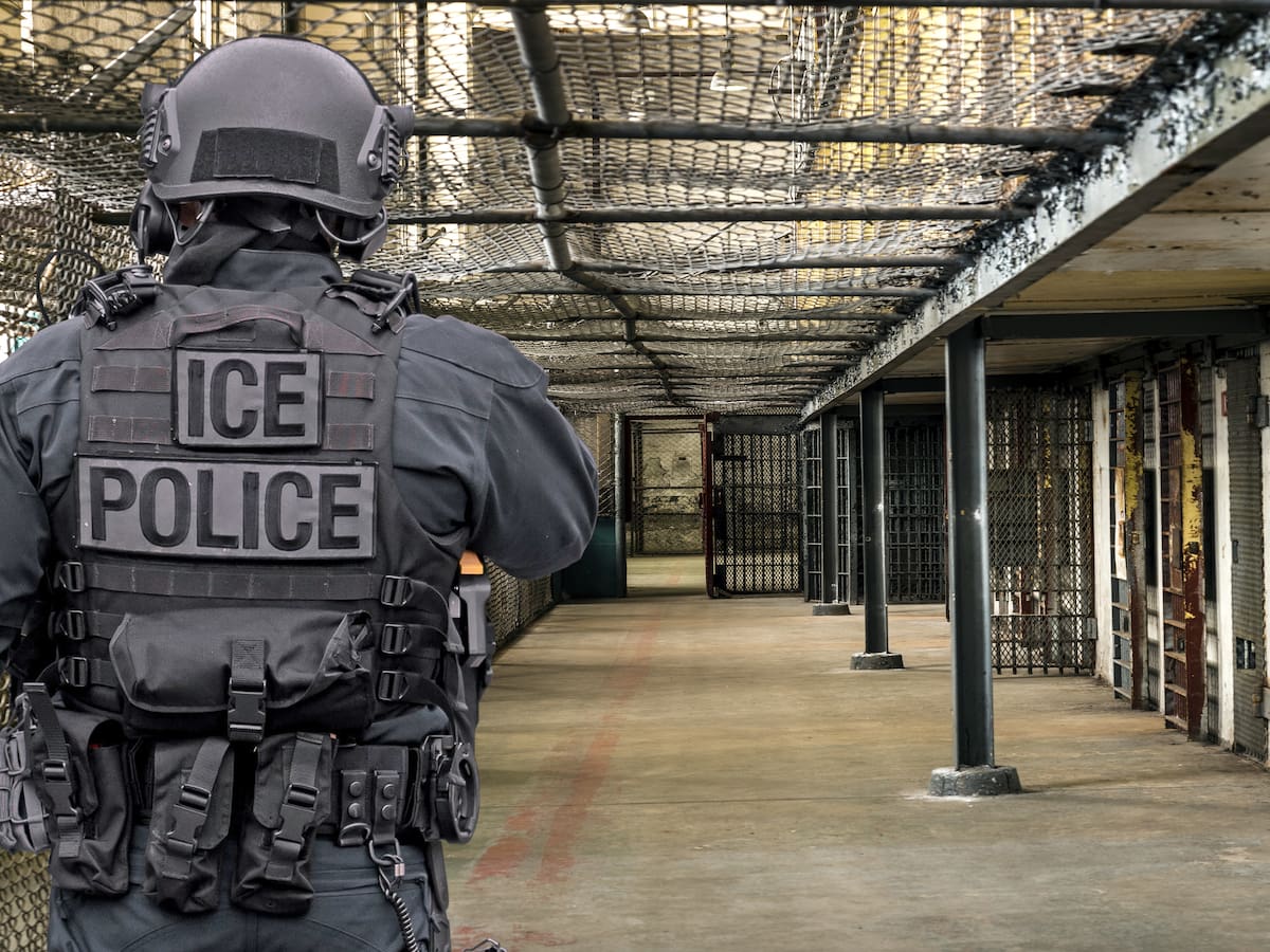 Agentes de EE.UU. impiden acto de naturalización de inmigrantes debido a países de origen