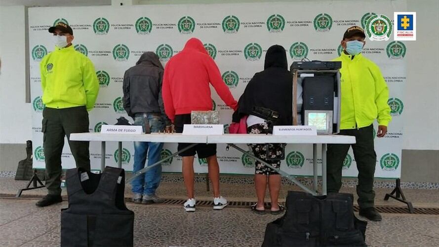 Tres de los detenidos fueron cobijados con medida de aseguramiento en su lugar de residencia . Foto: Fiscalía