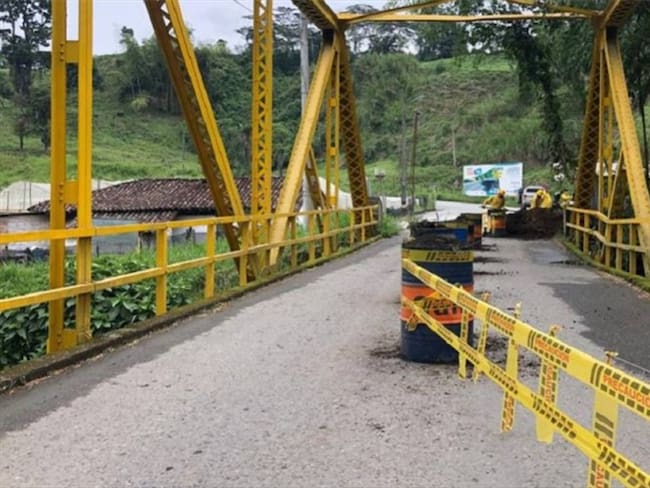 La Gobernación de Caldas ha determinado la restricción total del paso vehicular por la vía el Lago - La Estrella - El Trébol. Foto: Cortesía