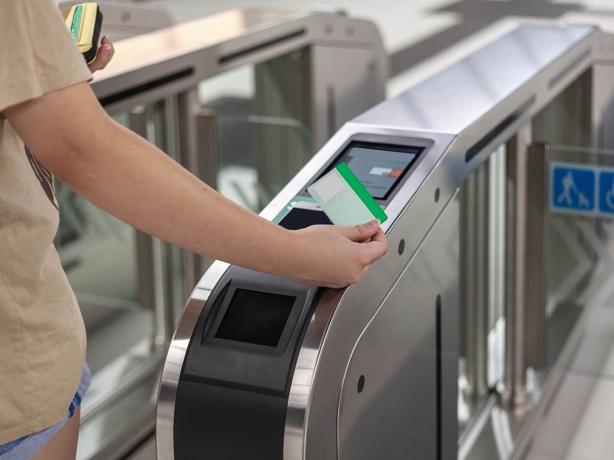 Esto cuesta el transporte público en otras ciudades del mundo: ¿es más barato que en Colombia?