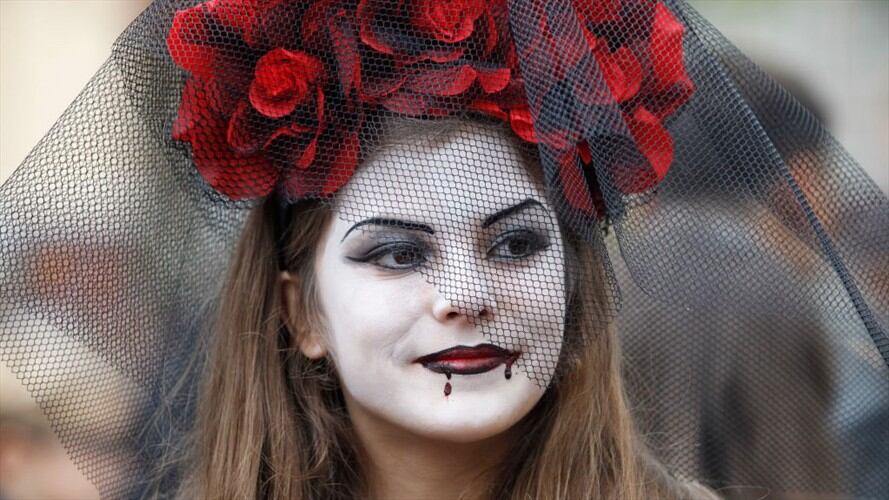 Los maquillajes artísticos se han convertido en una opción para quedar bien en esta temporada de Halloween.. Foto: Getty Images