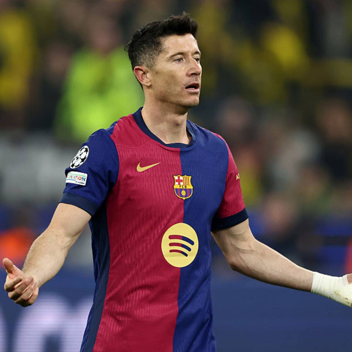 FC Barcelona confirmó lesión de Lewandowski en un momento crucial de la temporada