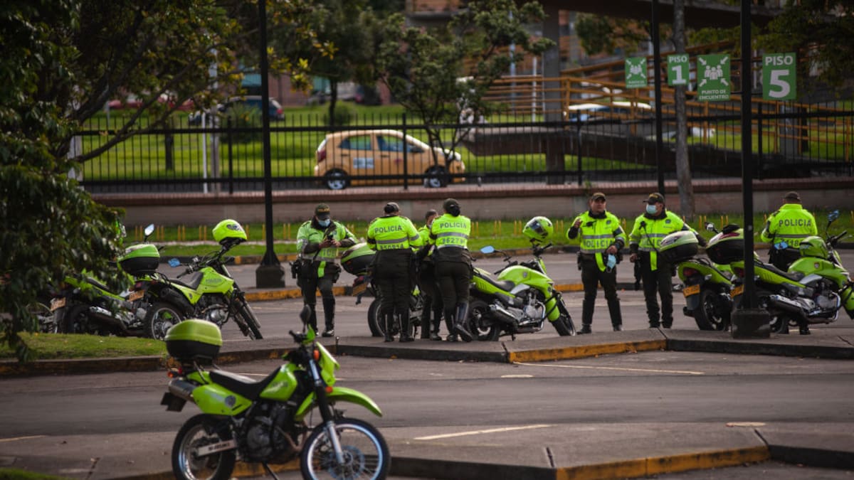 Más de 900 uniformados de la Policía estarán en el dispositivo para recibir a Santa Fe en Bogotá