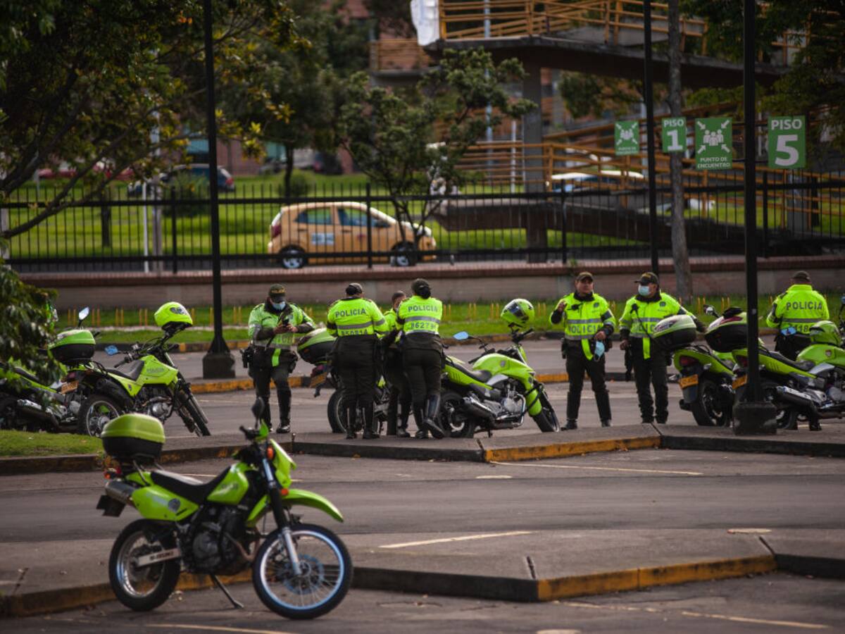Más de 900 uniformados de la Policía estarán en el dispositivo para recibir a Santa Fe en Bogotá
