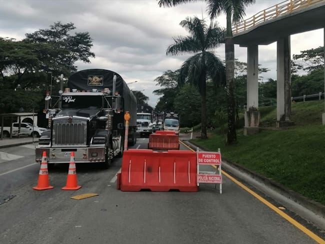Nuevo cierre en la vía Bogotá-Villavicencio. Foto: Twitter Coviandina