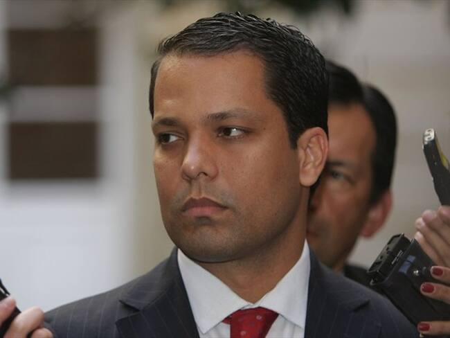 El gobernador Luis Alberto Monsalve es investigado por irregularidades en el PAE durante una Gobernación anterior. Foto: Colprensa / GERMÁN ENCISO