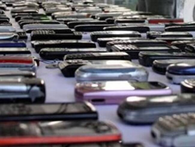 Unas 17 mafias manejan el negocio de celulares robados