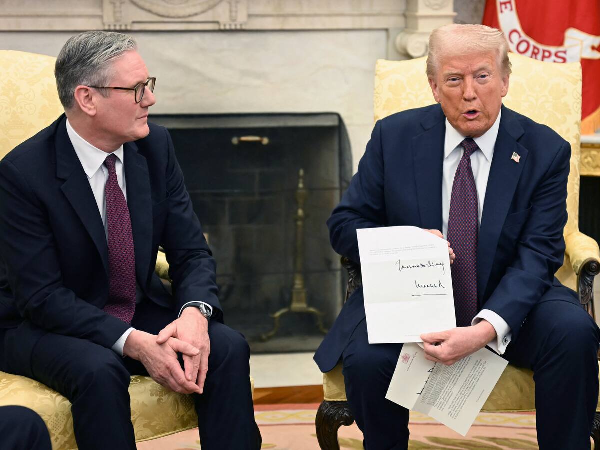 Primer ministro británico consideró “preocupantes” los aranceles de Trump al automóvil