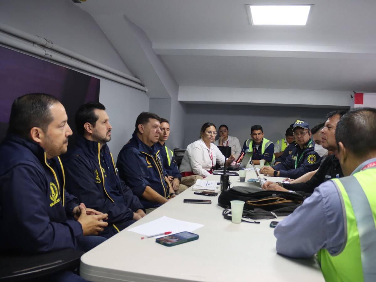 Expertos intentan llegar al sitio en el que habría sido avistada la aeronave extraviada en Urrao