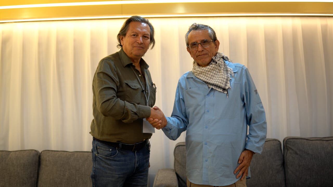 Armando Novoa jefe de la delegación del Gobierno y Walter Mendoza jefe del equipo negociador de la Segunda Marquetalia