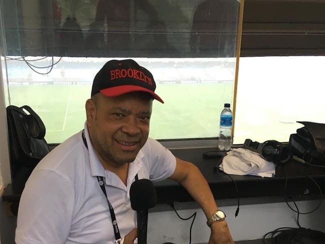 Óscar Luis Cárdenas, conocido como 'Chango' Cárdenas, contaba con más de cuatro décadas de trayectoria en el periodismo deportivo. Foto: Instagram @elllaverodelchango