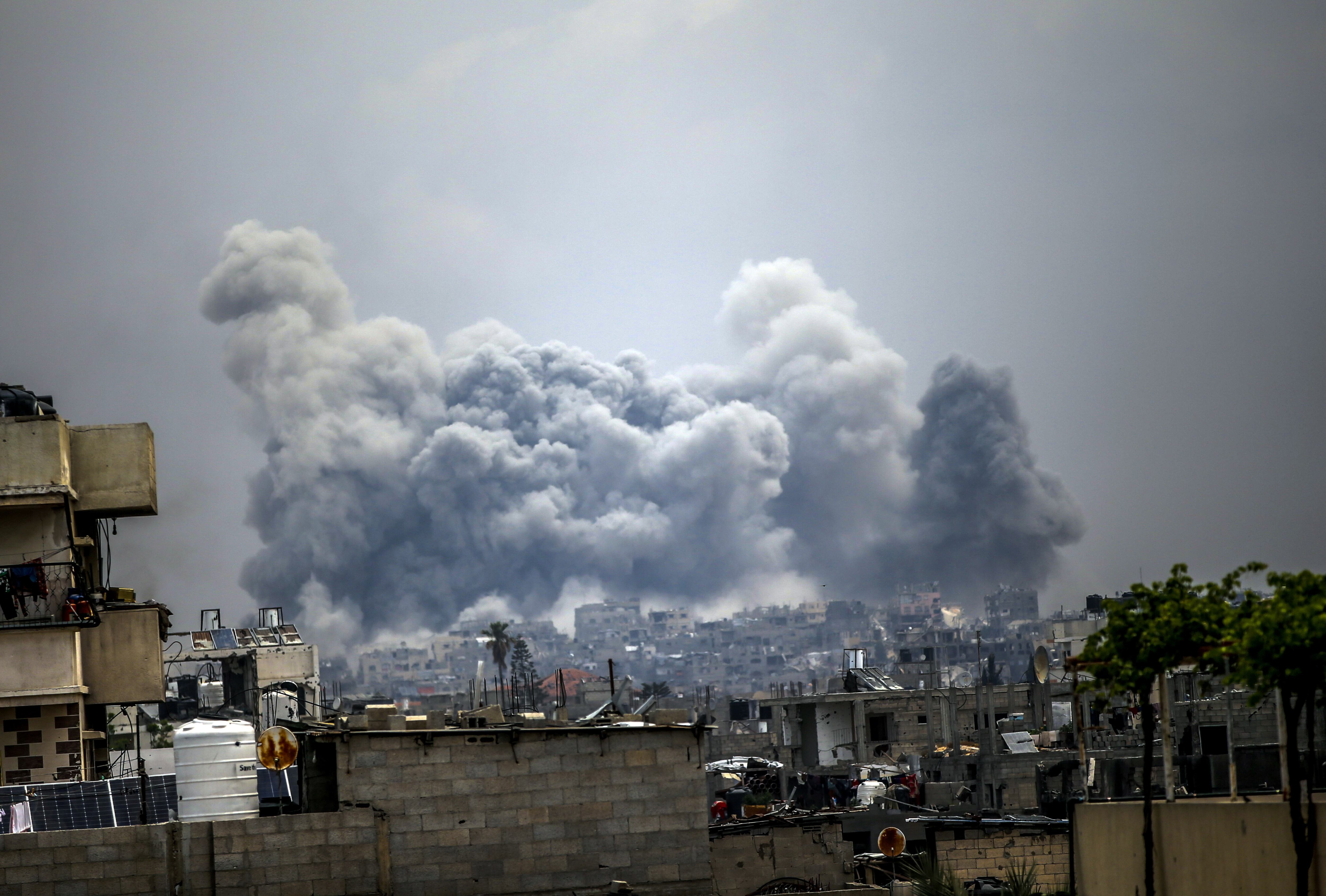 Bombardeo en Gaza. Foto: Mahmoud ssa/Anadolu via Getty Images.
