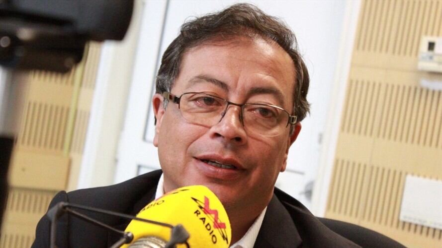 Gustavo Petro en La W. Foto: La WCon Vicky Dávila