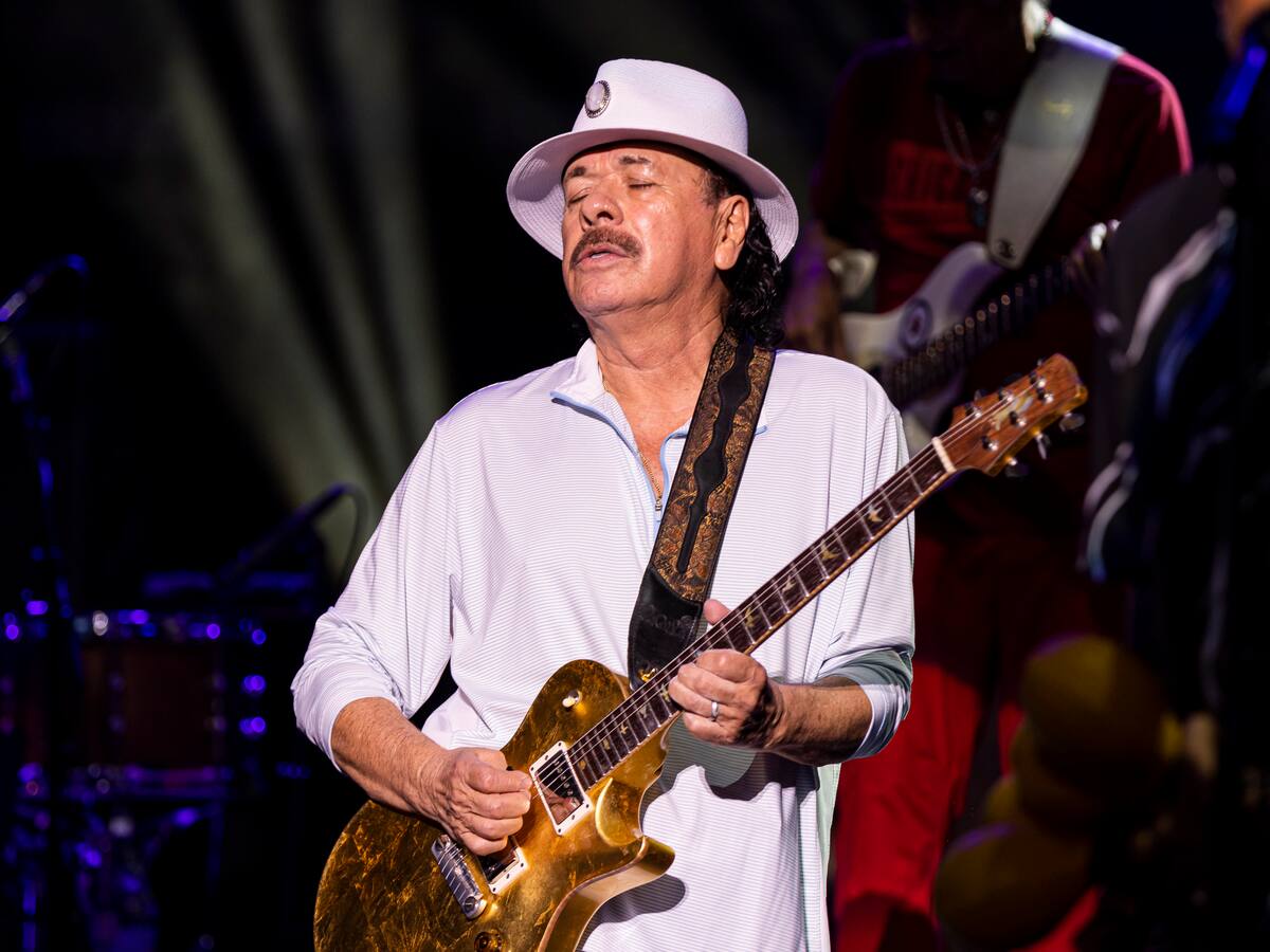 Video: Carlos Santana se desmayó en pleno concierto en Michigan, EE.UU.