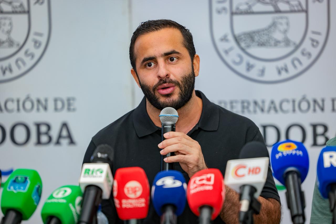 Erasmo Zuleta, gobernador de Córdoba, en rueda de prensa. Foto: Gobernación de Córdoba.