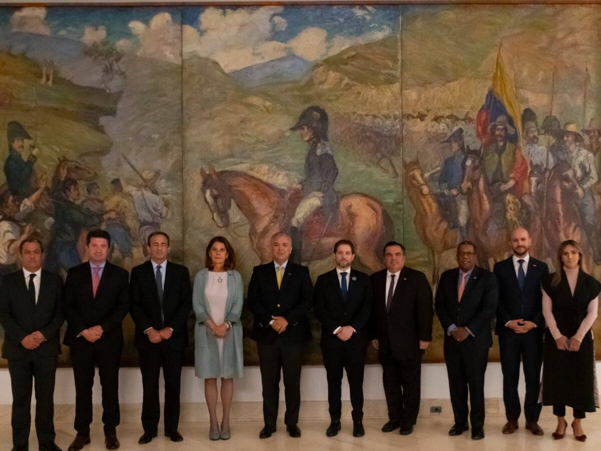 Delegación de Joe Biden se reúne con Duque y luego con Petro en Bogotá