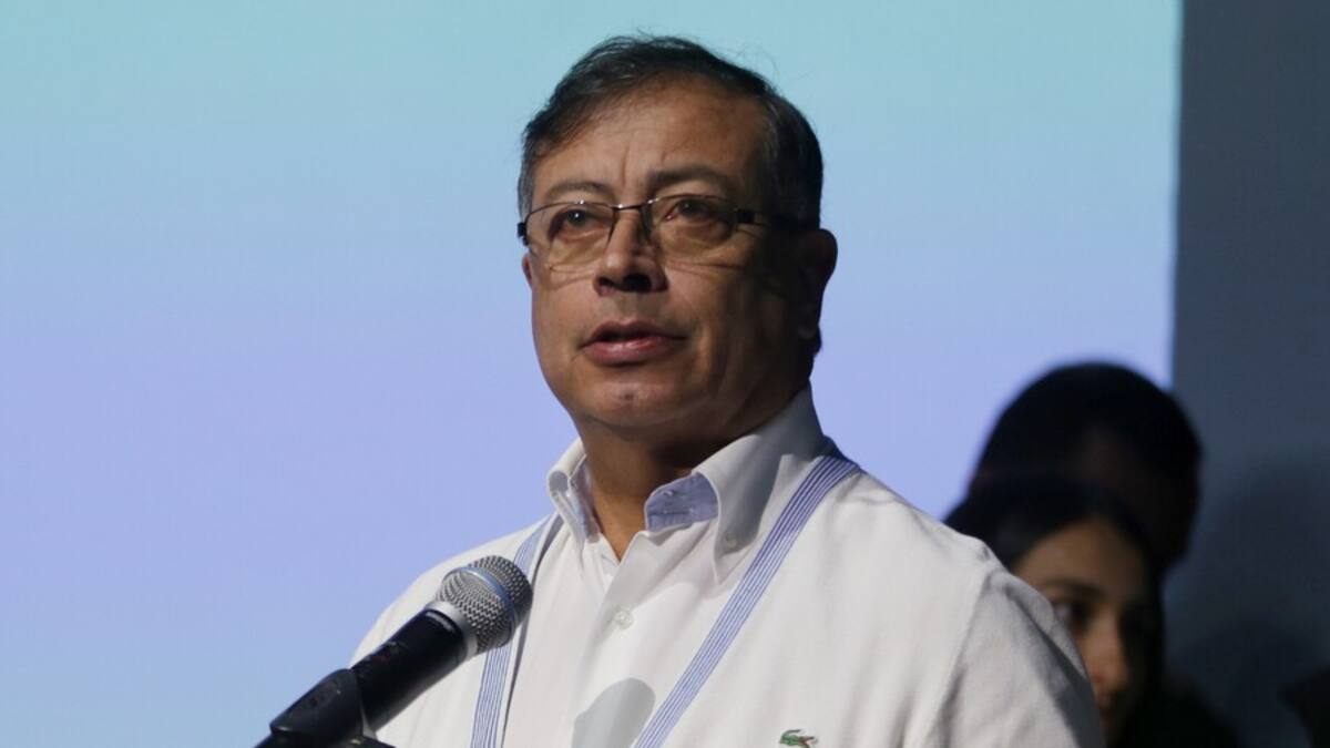 Petro: “¿es bueno subir la tasa de interés, pero es malo no subir el salario mínimo?