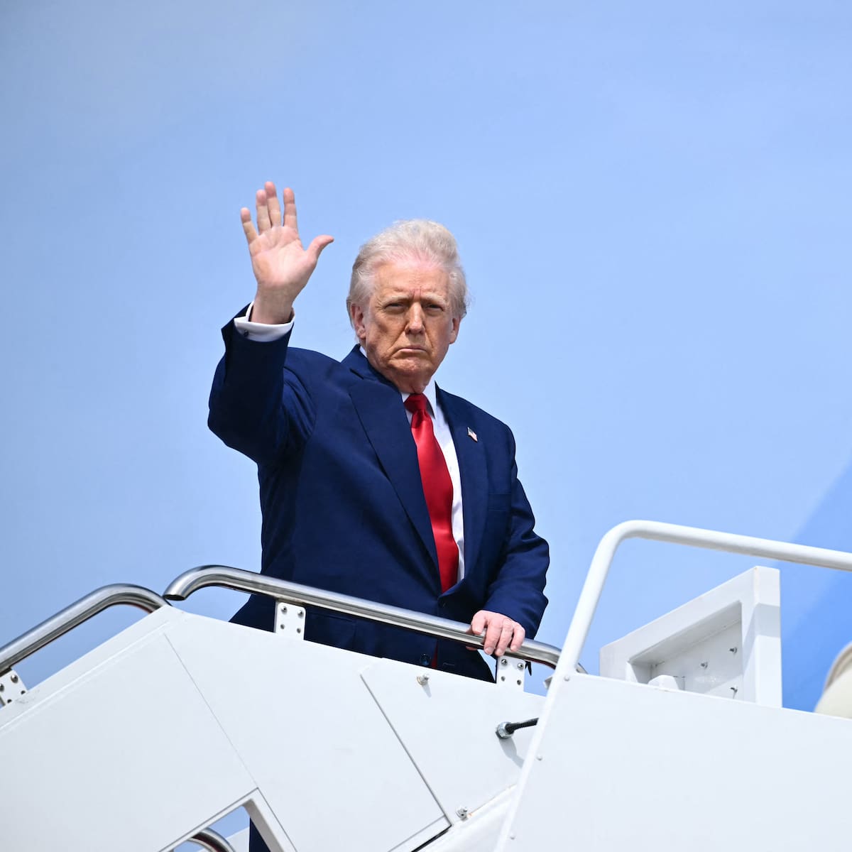 “El presidente Trump no puede tomar esa decisión solo”: Experto sobre avión obsequiado por Catar