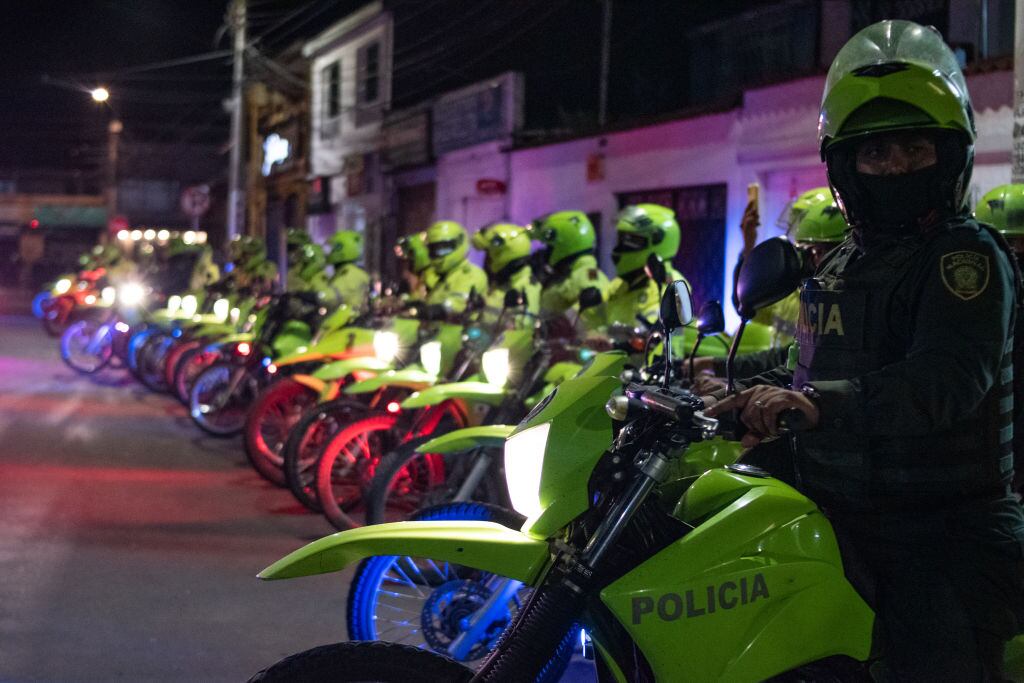 Investigan robo en Bogotá por parte de hombres que portaban prendas de la Policía